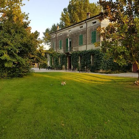 Corte Malpensata Bigarello Luaran gambar