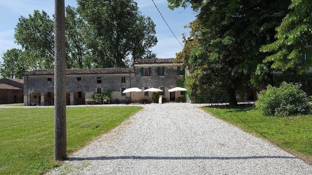 Corte Malpensata Bigarello Luaran gambar